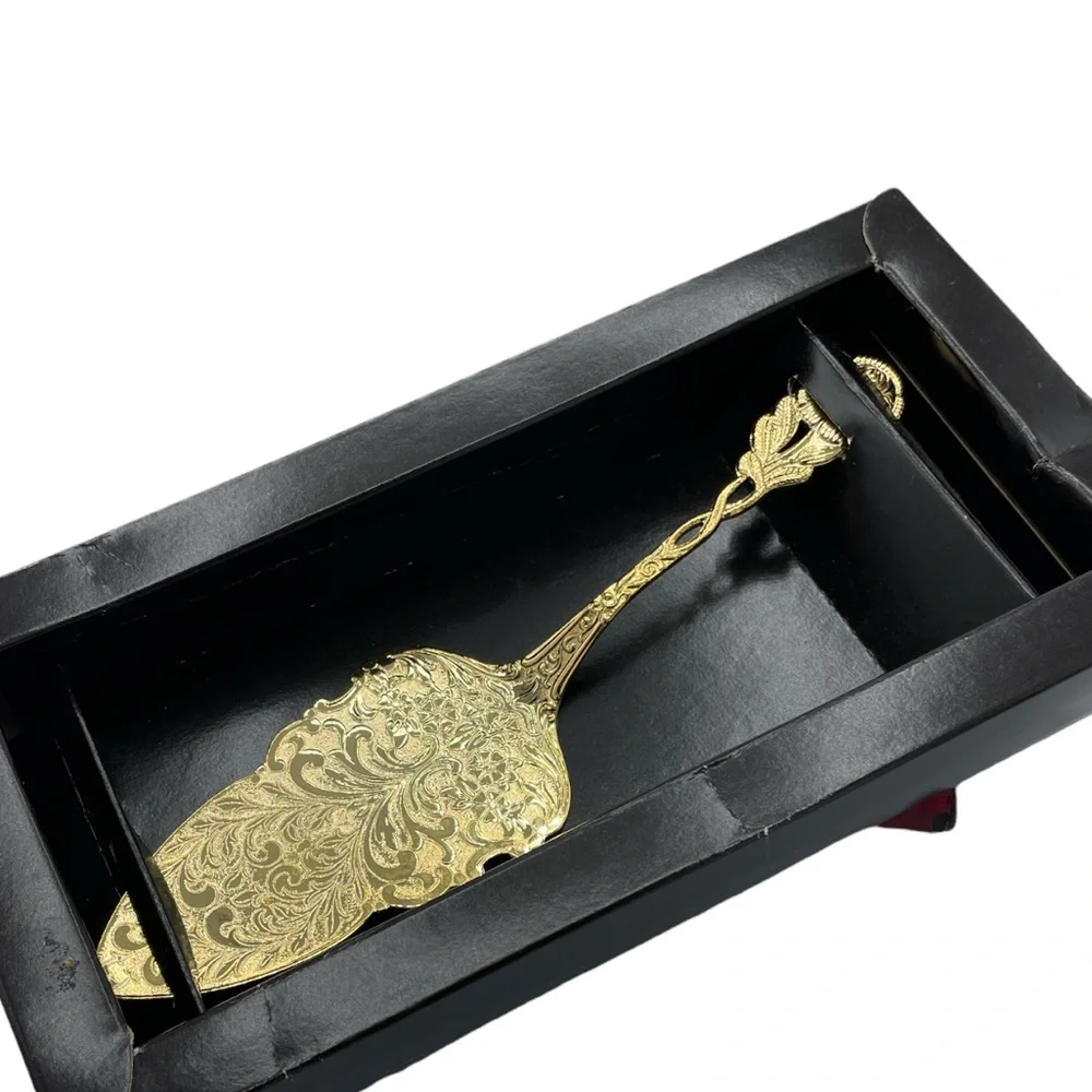 Scandia Gold Cake Knife NWT